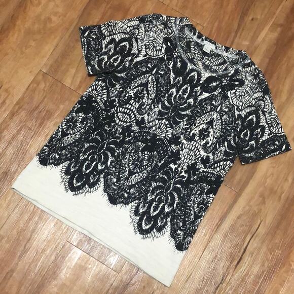 J. Crew Feather Intricate Pattern Printed Black and Cream Top Size XS - Picture 2 of 6